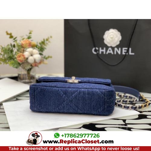 Chanel 19 Bag - Image 7