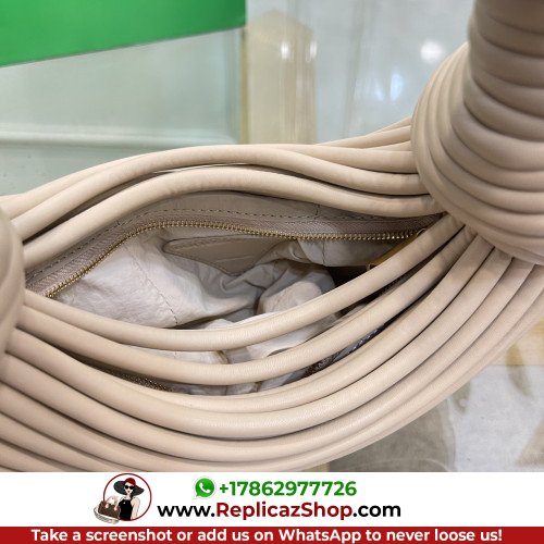 Bottega Veneta Jodie-22x6.5x15.5CM - Image 9