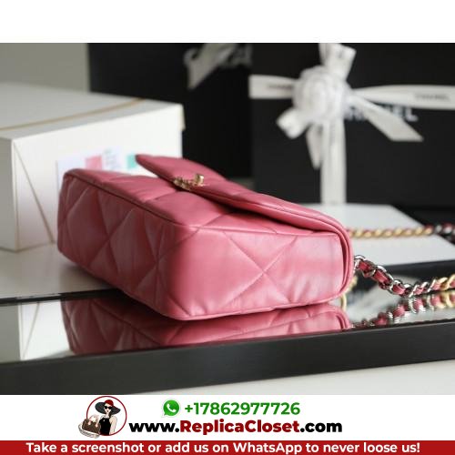 Chanel 19 Bag - Image 4