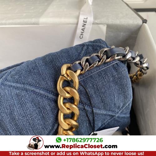 Chanel 19 Bag - Image 4