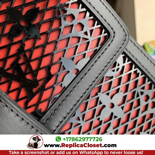 Louis Vuitton Petite Malle - Image 2