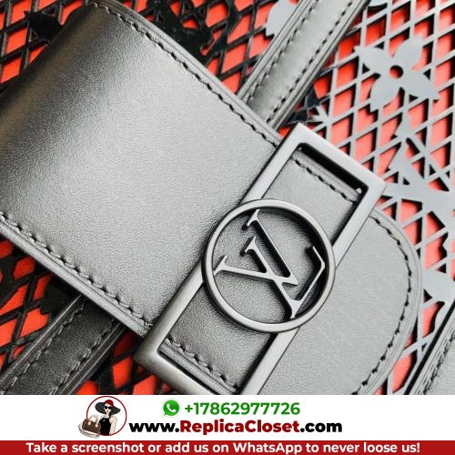 Louis Vuitton Petite Malle - Image 6