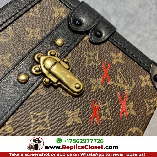 Louis Vuitton Petite Malle - Image 5