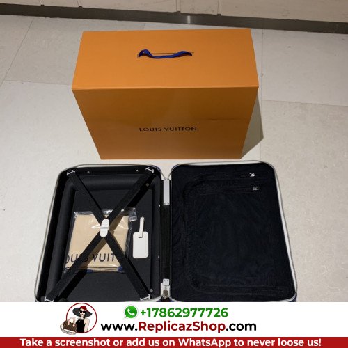 Louis Vuitton Travel Bag - Image 5