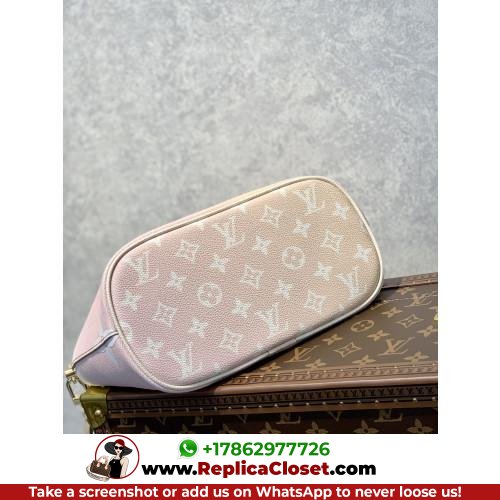 Louis Vuitton Tote - Image 4