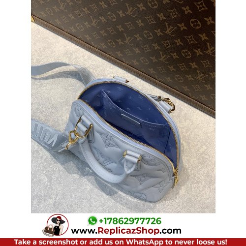 Louis Vuitton Alma - Image 9