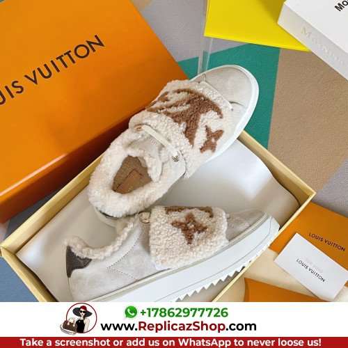 Louis Vuitton Low Top Sneakers - Image 4