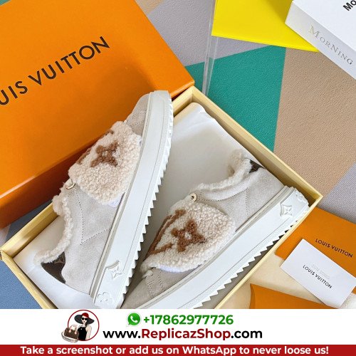 Louis Vuitton Low Top Sneakers - Image 6