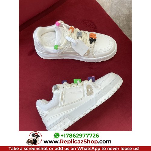 Louis Vuitton Low Top Sneakers - Image 4