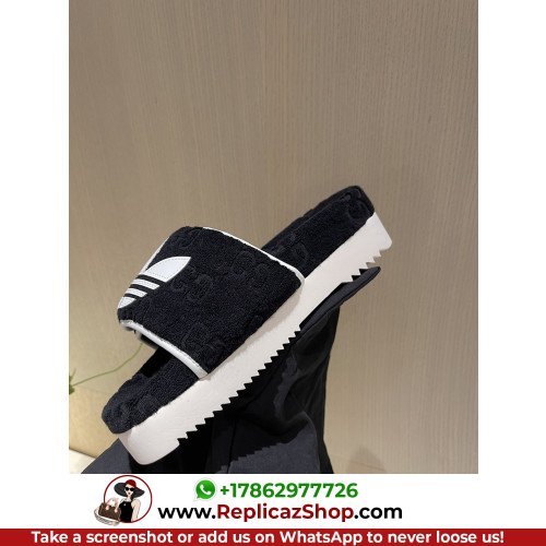 Gucci Sandals & Sliders - Image 2