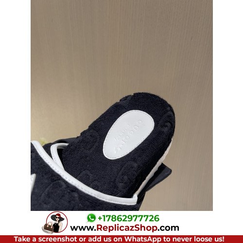 Gucci Sandals & Sliders - Image 8