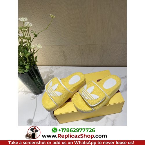 Gucci Sandals & Sliders - Image 5