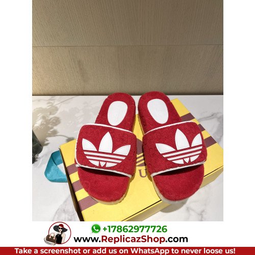 Gucci Sandals & Sliders - Image 3