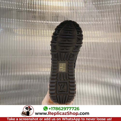 Louis Vuitton Low Top Sneakers - Image 8
