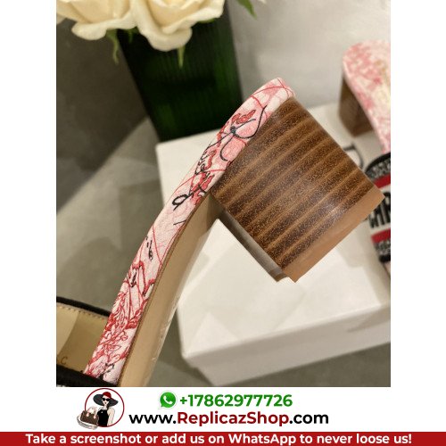 Dior Sandals & Slides - Image 4