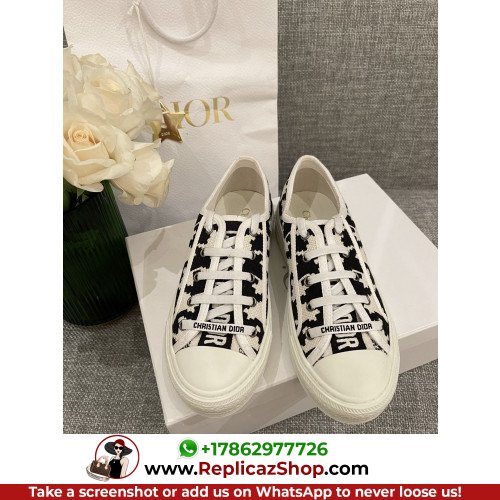 Dior Low Top Sneaker - Image 3