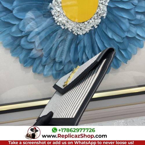 YSL Wallet - Image 5