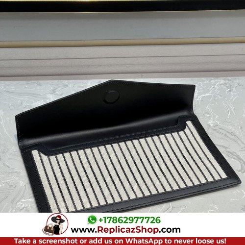 YSL Wallet - Image 7