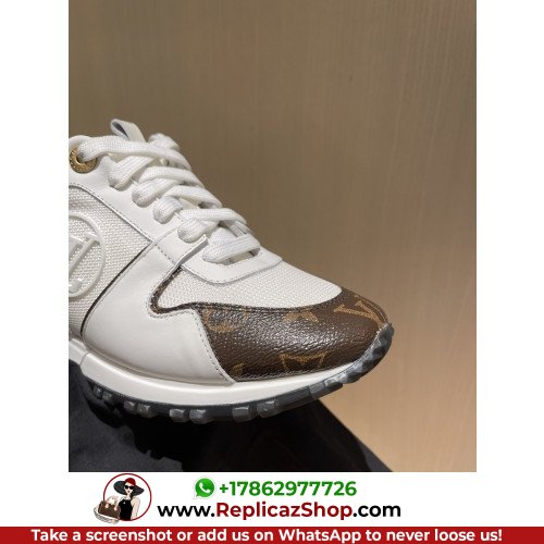 Louis Vuitton Low Top Sneakers - Image 10