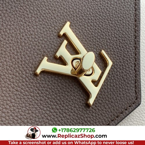 Louis Vuitton Favorite - Image 8