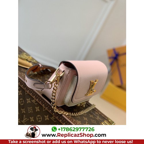 Louis Vuitton Favorite - Image 3