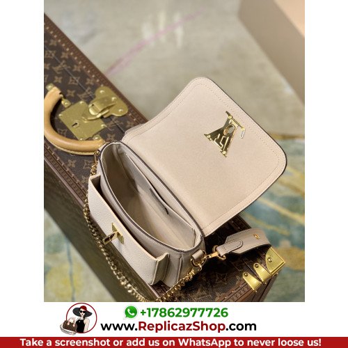 Louis Vuitton Favorite - Image 5