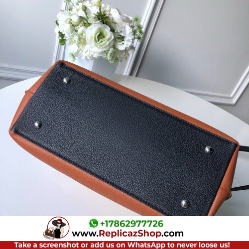 Louis Vuitton Favorite - Image 5