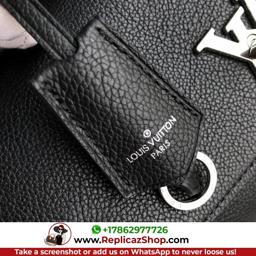 Louis Vuitton Favorite - Image 5