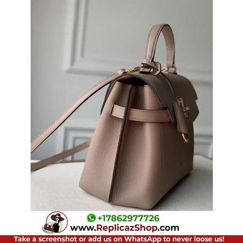 Louis Vuitton Favorite - Image 3