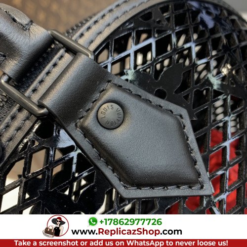 Louis Vuitton Alma - Image 9