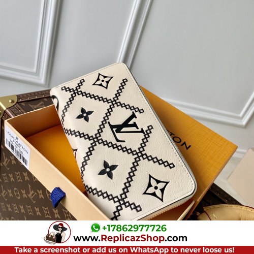 Louis Vuitton Wallet - Image 2