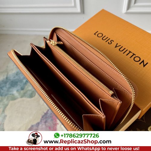 Louis Vuitton Wallet - Image 4