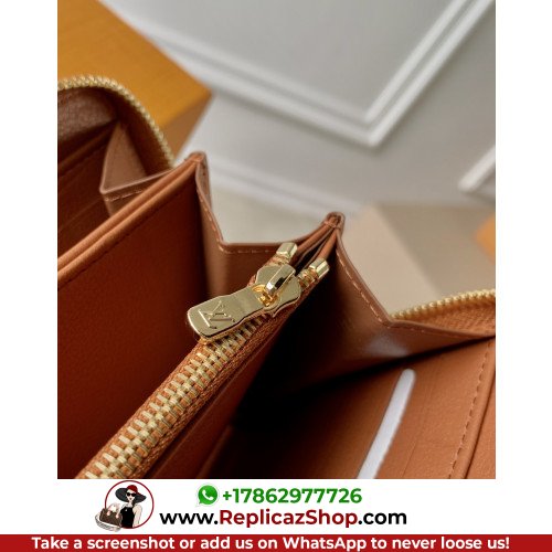 Louis Vuitton Wallet - Image 8