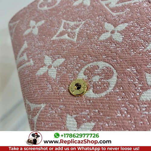 Louis Vuitton Wallet - Image 7