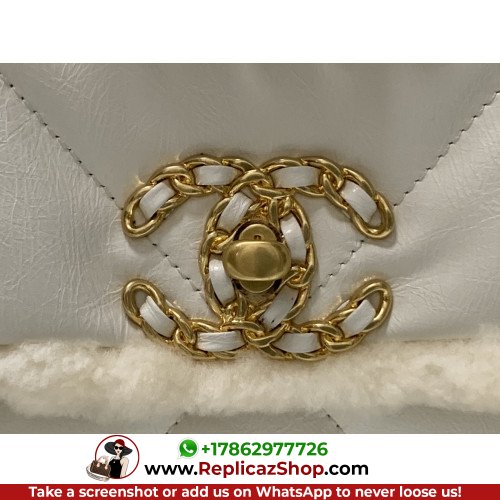 Chanel 19 Bag - Image 2