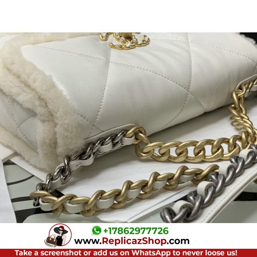 Chanel 19 Bag - Image 3