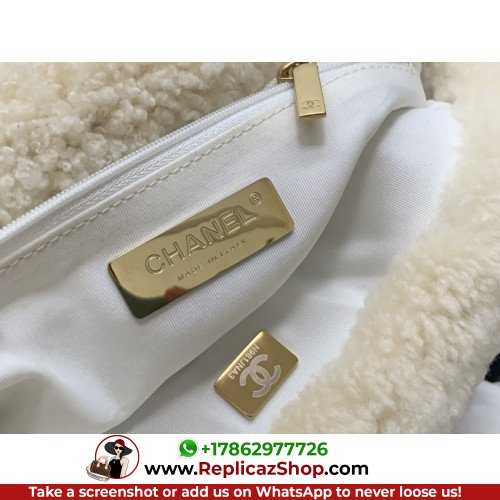 Chanel 19 Bag - Image 6