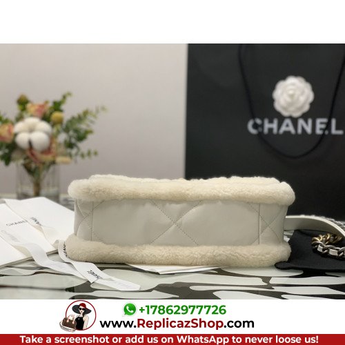 Chanel 19 Bag - Image 7