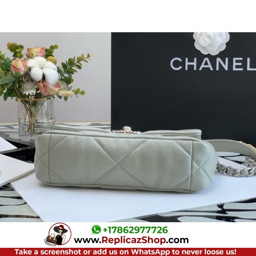 Chanel 19 Bag - Image 6