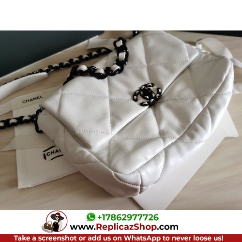 Chanel 19 Bag - Image 7