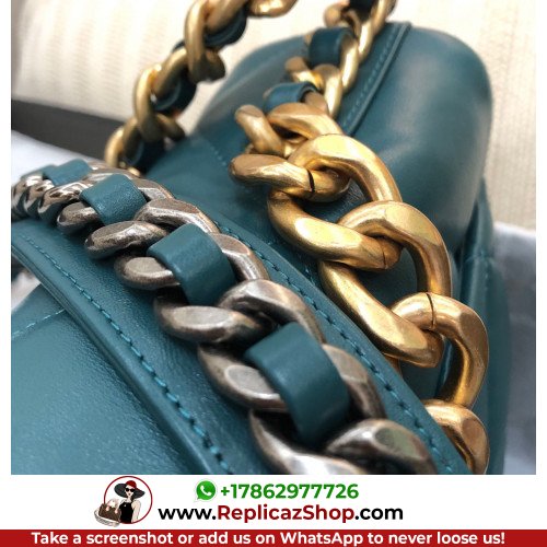 Chanel 19 Bag - Image 4