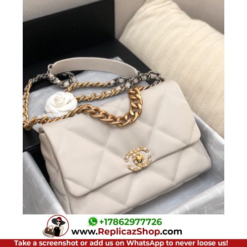 Chanel 19 Bag - Image 3