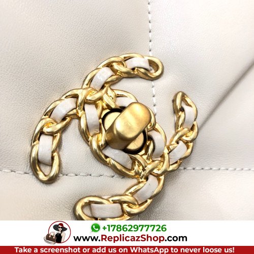 Chanel 19 Bag - Image 10