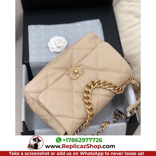 Chanel 19 Bag - Image 6