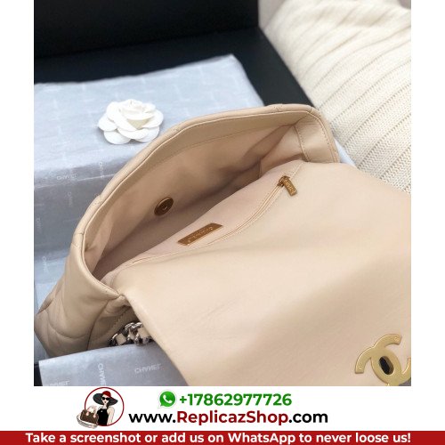 Chanel 19 Bag - Image 8