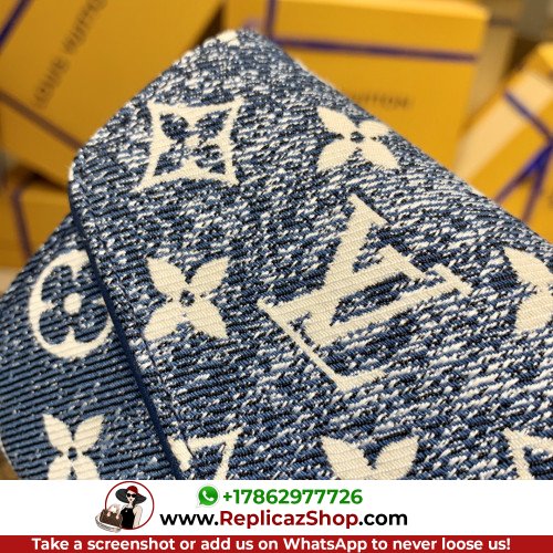 Louis Vuitton Wallet - Image 5