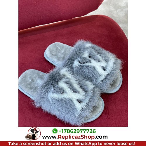 Louis Vuitton Sandals & Sliders