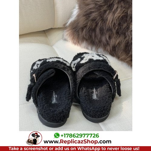 Louis Vuitton Sandals & Sliders - Image 4