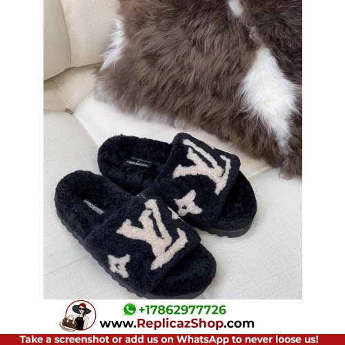 Louis Vuitton Sandals & Sliders