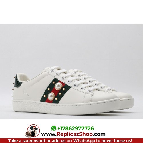 Gucci Low Top Sneakers - Image 18